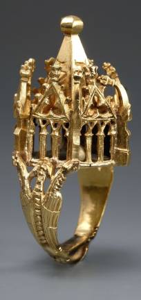 “Jewish Wedding Ring,” gold, first half of the 14th century, Rhine River valley. On loan from the Thüringisches Landesamt für Denkmalpflege und Archäologie, Weimar