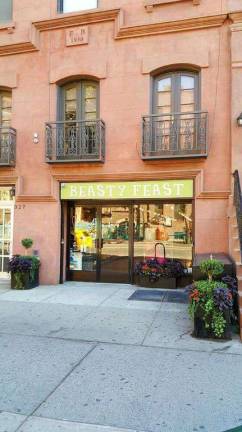 One customer calls downtown's Beasty Feast &quot;Pet nirvana&quot;