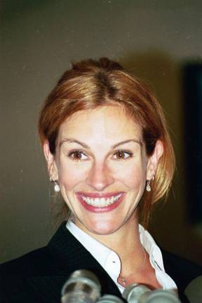 You may never be able to match the radiant smile of Julia Roberts–which one poll of dentists said was the top-rated celebrity smile by their patients–but new research may lead to a breakthrough whereby a tooth that is chipped or damaged may be able to heal itself.