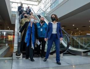 Manhattan Borough President Gale Brewer (left) and New York Lt. Gov. Kathy Hochul (right) visit the Javits Center COVID-19 Vaccine Site on February 10, 2021. Photo: Sgt. Sebastian Rothwyn / New York National Guard