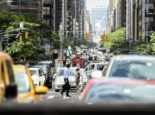 Traffic and congestion in the Central Business District on Third Ave. south from 59th St., on July 6, 2022. Photo: Marc A. Hermann / MTA