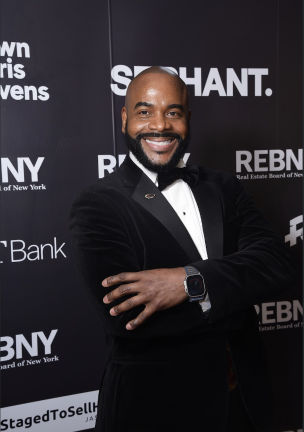 Brian Phillips, who has worked throughout Upper Manhattan for nearly two decades, will receive the Broadway Mall Association’s first Community Leader Award.