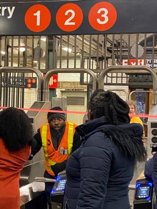 <b>Chaos ensued up and down the West Side of Manhattan for several days as transit workers extracted the two derailed #1 trains from near the W. 96th Station.</b> Photo: Michael Oreskes