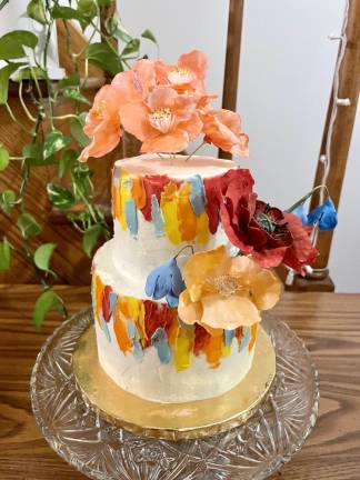 Cake with flowers. Photo: Laura Santos-Bishop