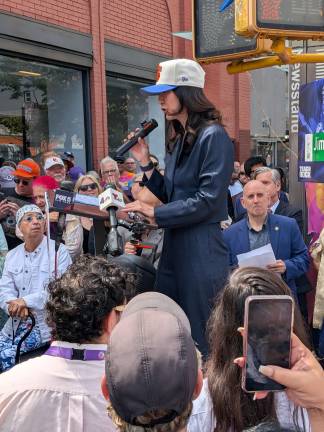 Hundreds experience Jimi Hendrix Way unveiling, including Assemblymember Grace Lee.