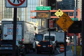 Drivers head into the Lincoln Tunnel during the evening rush, March 7, 2025. Credit: Alex Krales/THE CITY
