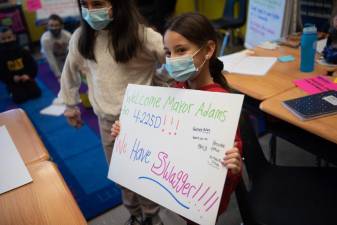 Mayor Eric Adams visits P.S. 60 Alice Austen School on Staten Island on January 7, 2022. Photo: Michael Appleton/Mayoral Photography Office