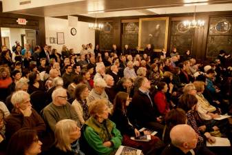 Vacant storefronts were the topic at the crowded meeting on the Upper West Side.