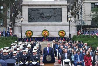 Mayor Bill de Blasio delivers remarks at the FDNY Memorial Day ceremony to commemorate FDNY members who passed away in the past year on active duty. At Firemen’s Memorial, October 6, 2021. Photo: Ed Reed/Mayoral Photography Office.