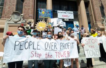 New York Blood Center tower protest, Sunday, May 23, 2021, on the Upper East Side. Photo: Diane Bondareff