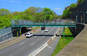 A man has died after crashing his e-bicycle on the Henry Hudson Parkway. Photo: Wikimedia Commons.