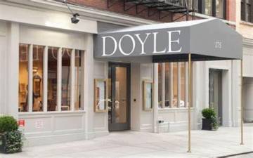 The DA claims that retired professor Lawrence Gray sold $45,000 worth of stolen jewelry through the prestigious Doyle Autioneers &amp; Appraises on 175 E. 87th St. Photo: Doyle web site