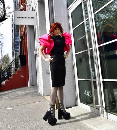 <i>Manhattan model Karen Rempel preens in a pink pouffe at Hauser &amp; Wirth’s Editions art gallery on West 18th Street. </i>