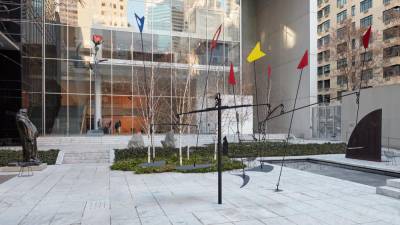 Installation view of “Alexander Calder: Modern from the Start,” The Museum of Modern Art, New York, March 14, 2021 – January 15, 2022 © 2021 The Museum of Modern Art. Photo: Denis Doorly