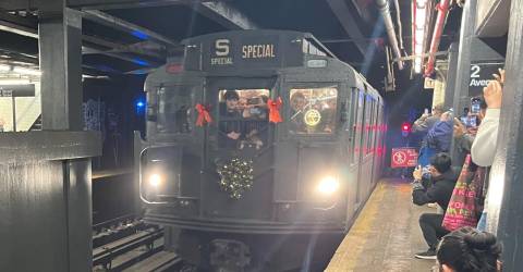 Time Travel Anyone? Nostalgia Train Rides Manhattan Tracks Every Sunday in December