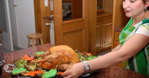 Tis the Season to Tuck into Hearty Holiday Dinners