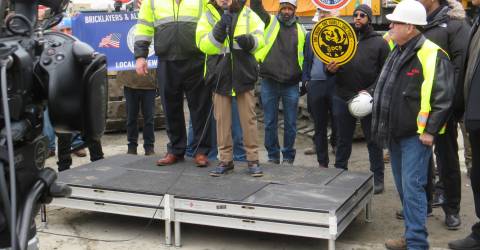 Funds OK’d, Workers Finally Returning to Gateway Project