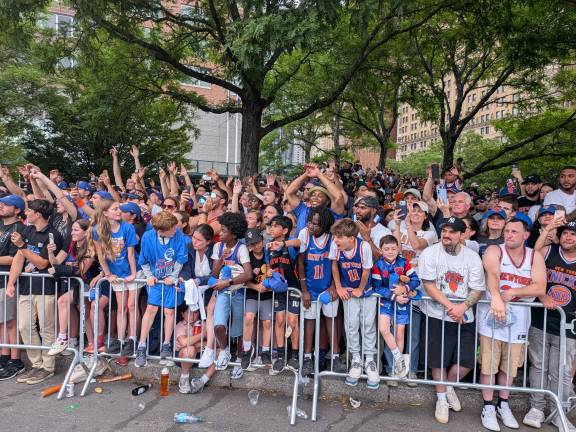 Knicks parade fans at the barricades. Many, many more people couldn’t get ths close.