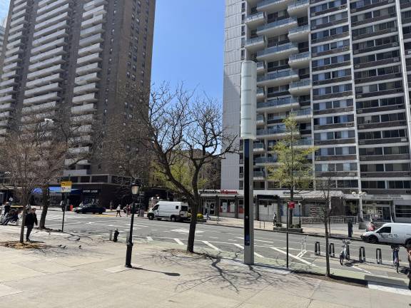 Another view of the first 5G tower on the Upper West Side, on Columbus Ave between 94th and 95th streets