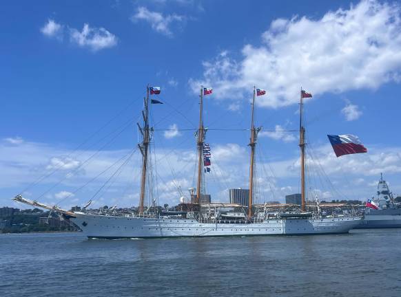 Esmeralda, a tall ship of the Chilean Navy, cruising south along the Hudson River for its return to harbor. The Clearwater was supposed to act as the tall ship’s escort, but had to be removed from the Sail Parade.