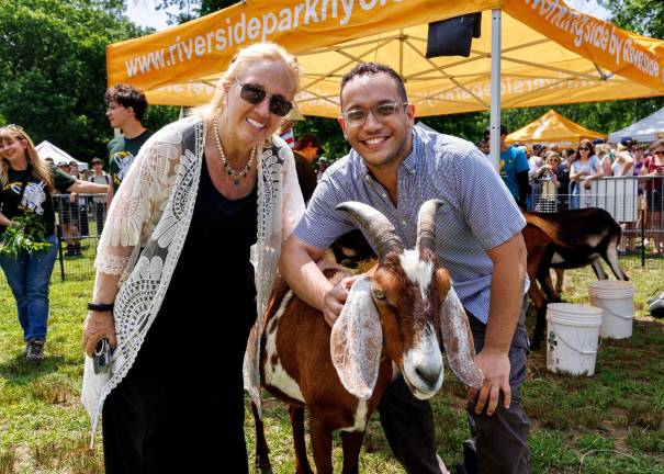 Riverside Park Goats return to pose with Gale Brewer and Shaun Abreu.