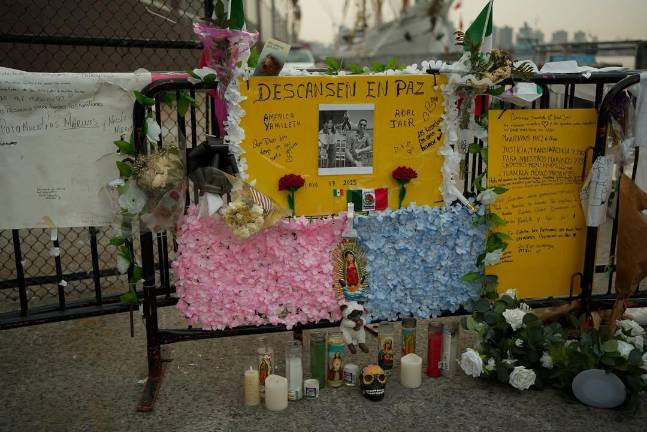 The Brooklyn Bridge Park memorial that sprang up the day after two Mexican naval cadets were killed in the Cuauhtémoc’s collision with the Brooklyn Bridge on May 17.