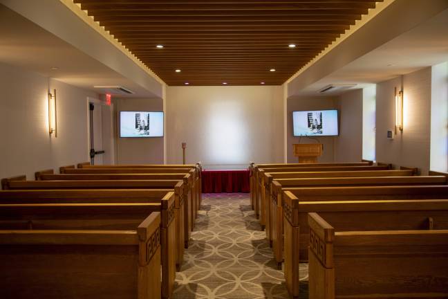 The second largest chapel holds up to 150 people and features a more modern design.
