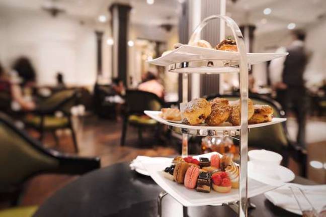 Fix your life with afternoon tea at the Pierre Hotel's Two E Bar &amp; Lounge