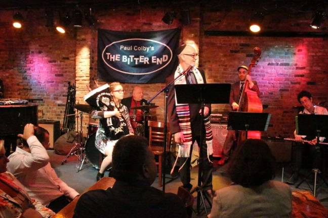 Rabbi Steven Blane, who founded Sim Shalom, an online Jewish Universalist Synagogue, performing with his jazz band at The Bitter End during the Jewish New Year. Photo: Rui Miao