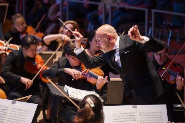 Carleton Schaefer conducting the Second Ending Ensemble