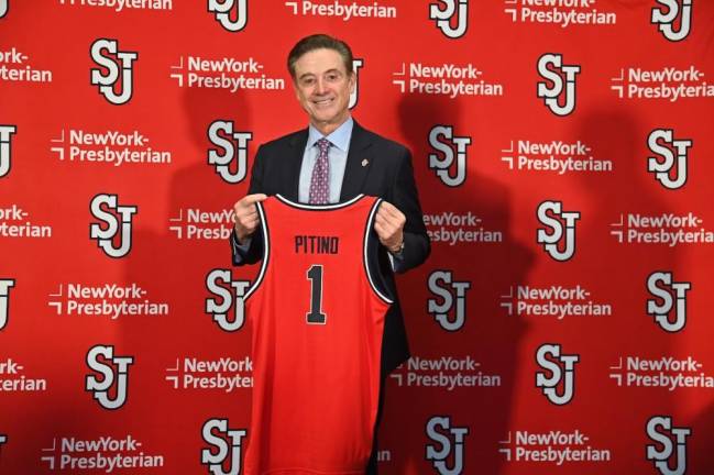 <b>Rick Pitino at the press conference introducing him as the new head coach of the St. John’s Red Storm.</b> Photo: St. John’s University