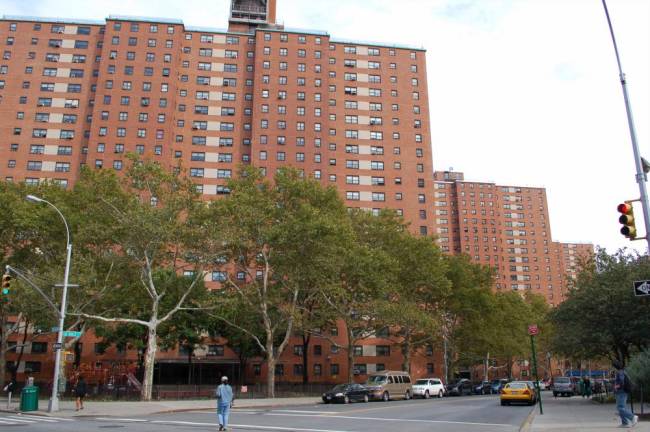 Grant Houses, the NYCHA complex where the individuals allegedly operated. Photo: Wikimedia Commons.