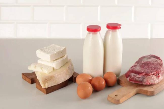 Robert F. Kennedy Jr., Secretary of Health &amp; Human Services, unveiled a new food pyramid that stresses protein and whole foods and calls for an end to “the war on saturated fats.” Not all experts agree.