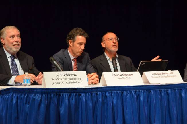Attendees at a meeting last week convened by Manhattan borough President Gale Brewer&#x2019;s office to address growing traffic congestion. Photo: Daniel Fitzsimmons