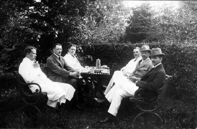 <b>In the good old days, doctors and nurses would be your primary care physicians for life. Now an increasing number are opting to join concierge services and charging big bucks if you want to stay with them.</b> Photo: From an album that belonged to Sister Ester Cyrus/Wikimedia Commons