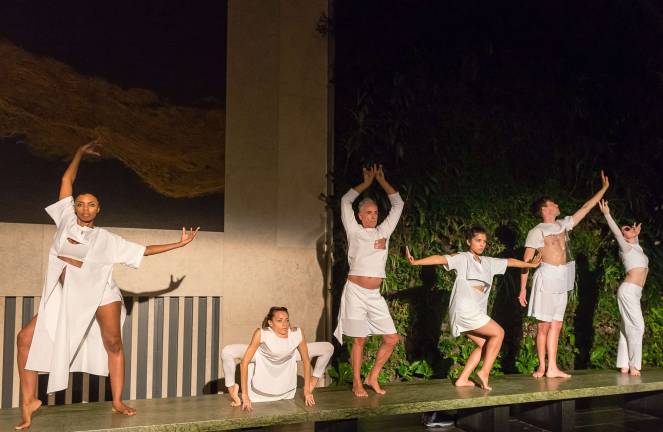 Heidi Latsky Dance performing ON DISPLAY at the David Rubenstein Atrium, Lincoln Center, 2015. Photo: Darial Sneed