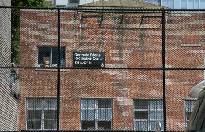 A women’s shelter on West 59th Street has recently come under fire after local parents and residents raised concerns over safety issues, due to the shelter’s proximity to a children’s playground.