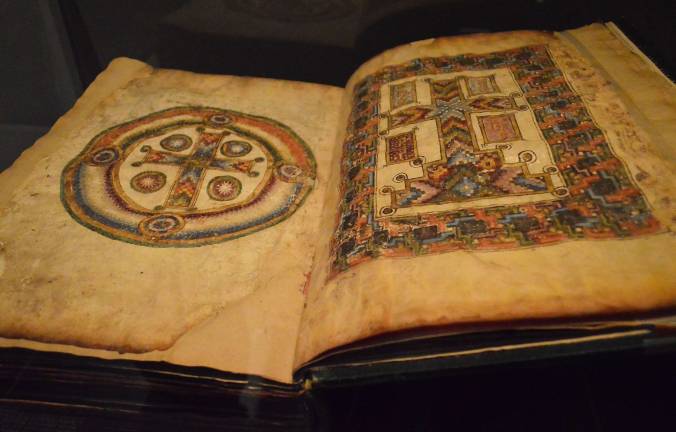 Gospel lectionary of the Syrian Jacobites, folio from an illustrated manuscript, 1241 from Northern Jazira, Tur 'Abdin, Salah Salah, Turkey. Photo: Adel Gorgy