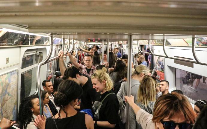 Subway crowd. Photo: Mussi Katz, via flickr