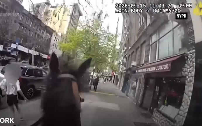 Suspect seen running from mounted NYPD officer