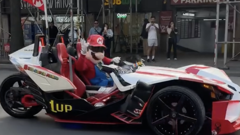 Super Marios invade Union Square to Beat World Record!